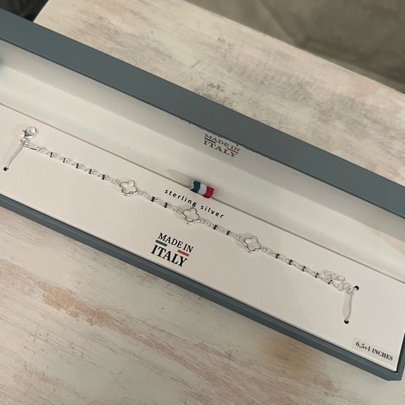 ⚡️Mia Fiore Clover Bracelet - Picture 2 of 5